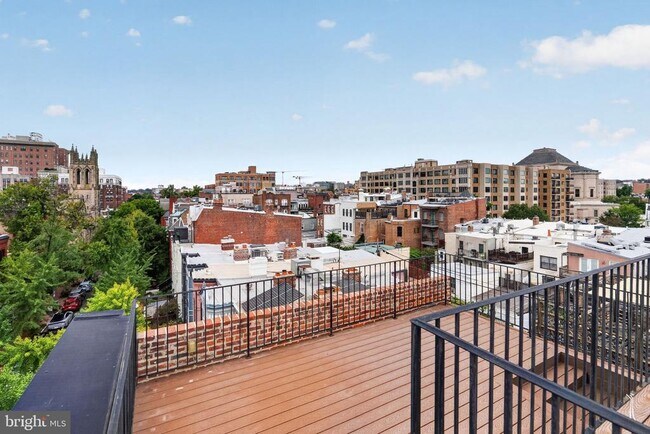 Building Photo - 1620 15th St NW