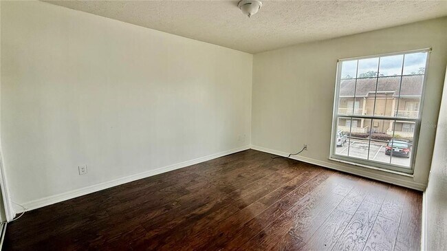 Building Photo - 415 Wymore Rd