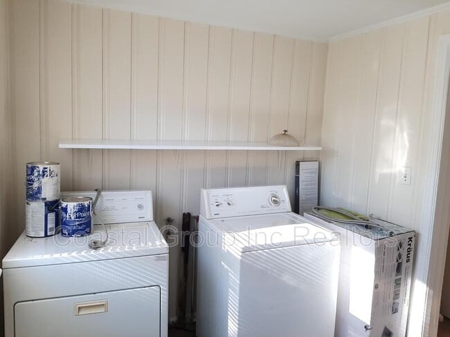 Building Photo - 437 Lenox Ave