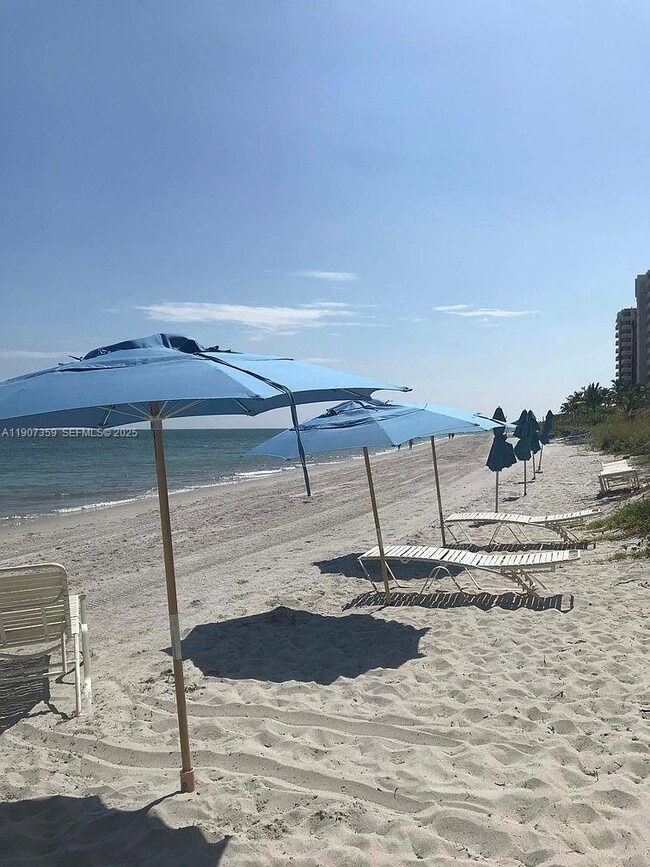 Building Photo - 881 Ocean Dr