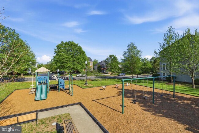 Building Photo - 25828 Kirkwood Square