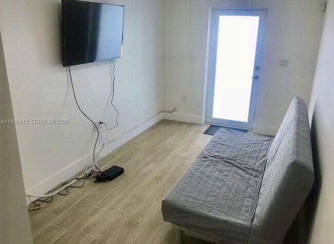 Building Photo - 500 NW 43rd Ct