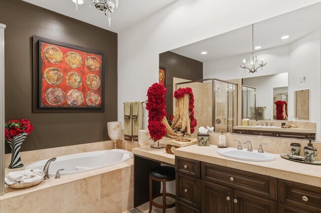 Building Photo - 45737 Club Dr