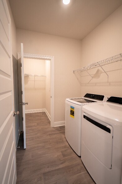 Building Photo - 11394 Cloister Dr