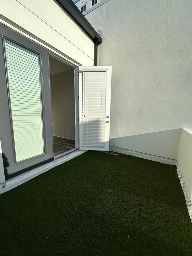 Building Photo - 142-837 Calla Terrace N