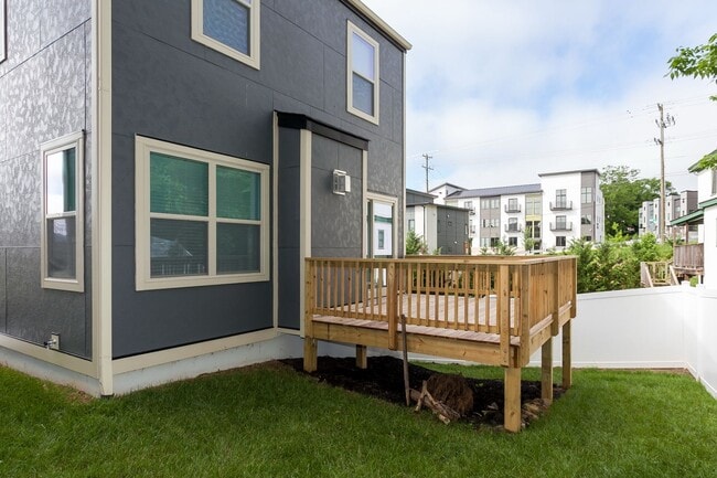 Building Photo - 209 Burnet St
