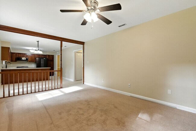 Building Photo - York County 4 BR Coventry House