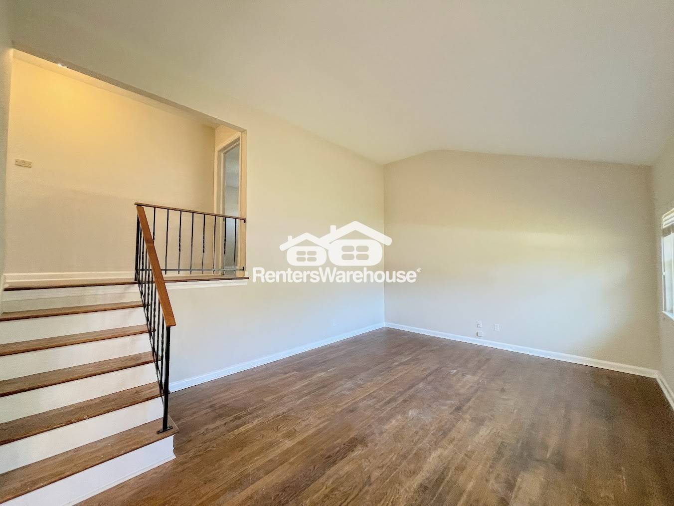 Building Photo - 1121 Sherry Ave