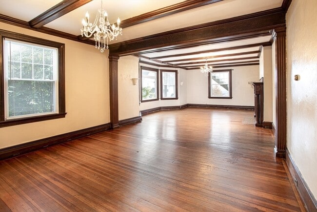 Building Photo - 130 Underwood St