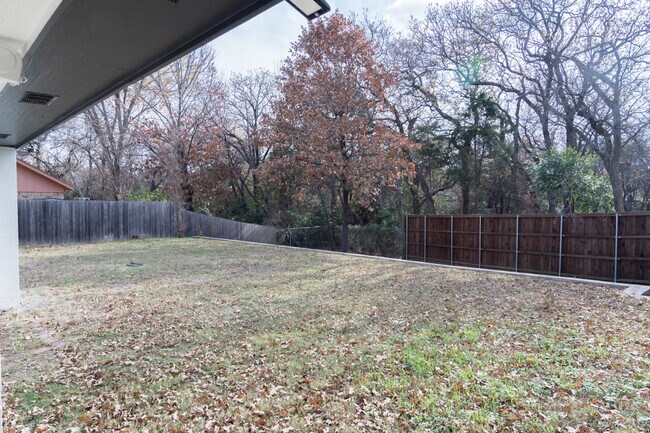 Building Photo - 2861 Panhandle Dr