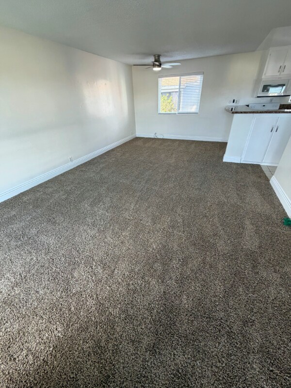 Building Photo - 931 W 19th St