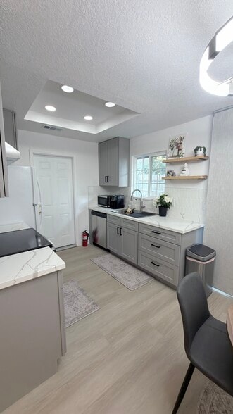 Building Photo - 6374 Porterfield Ct