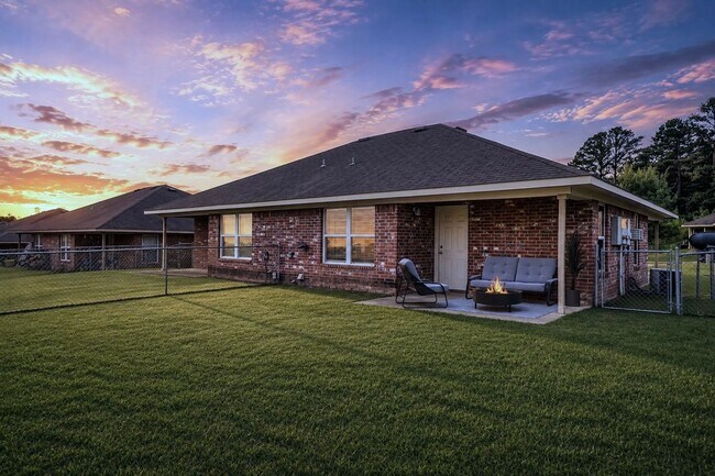 Building Photo - 8712 Mansion Creek Cir