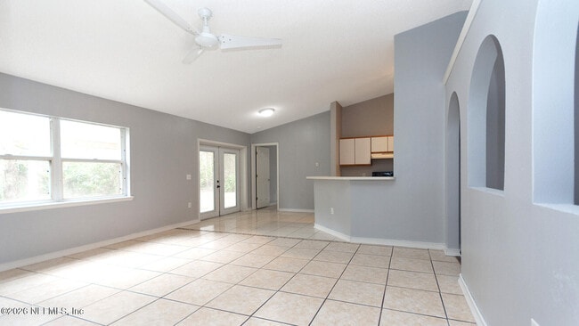 Building Photo - 13002 Viburnum Dr S