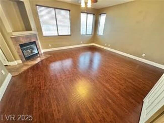 Building Photo - DON’T MISS OUT ON THIS BEAUTIFUL 4-BEDROOM...