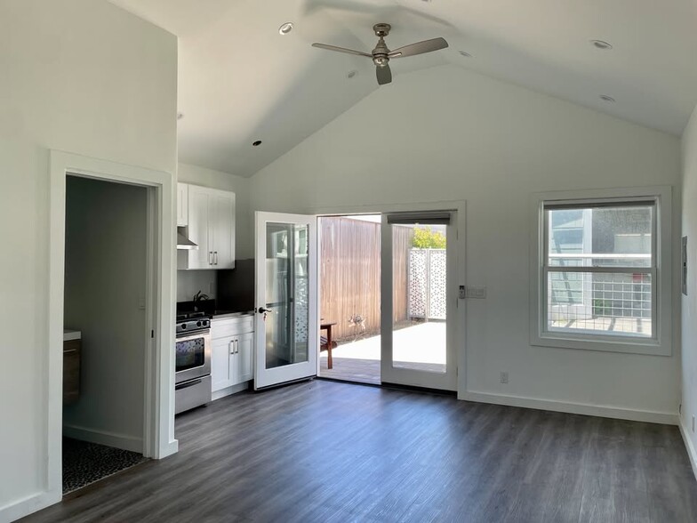 Building Photo - 2736 Chanslor Ave