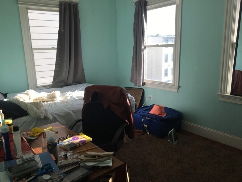 Building Photo - 536 Dorchester Ave