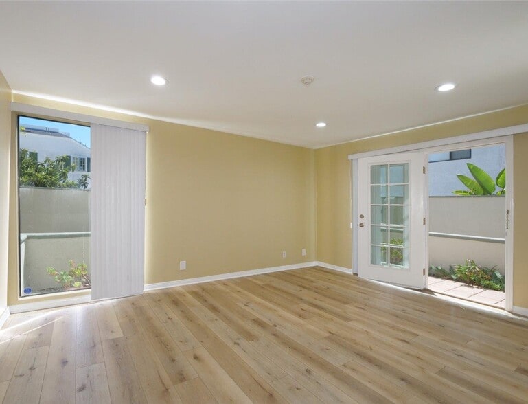 Building Photo - 515 N Gertruda Ave