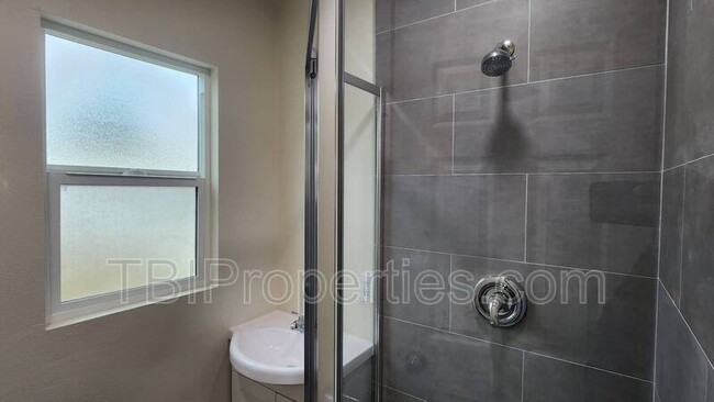 Building Photo - 508 Olive St