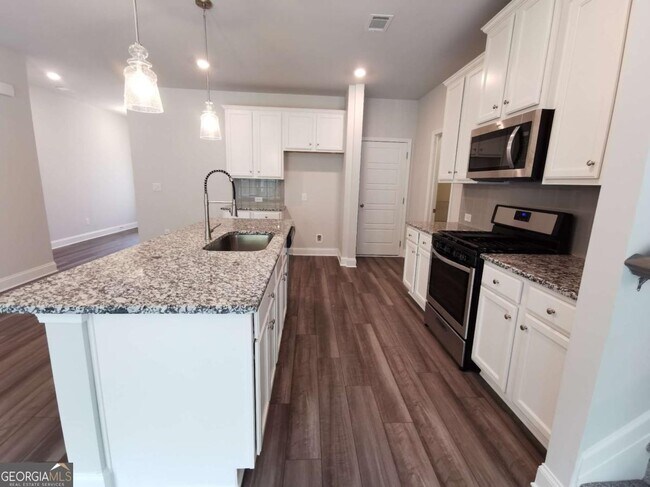 Building Photo - 159 Station Overlook Dr