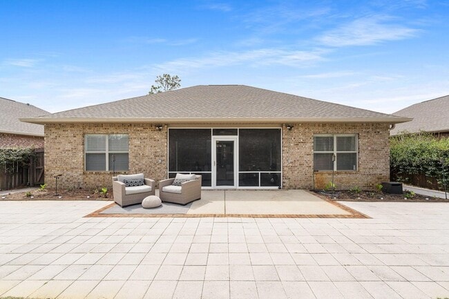 Building Photo - 270 Whispering Lake Dr