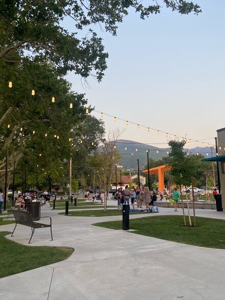 Bountiful Town Square - 70 N Main St