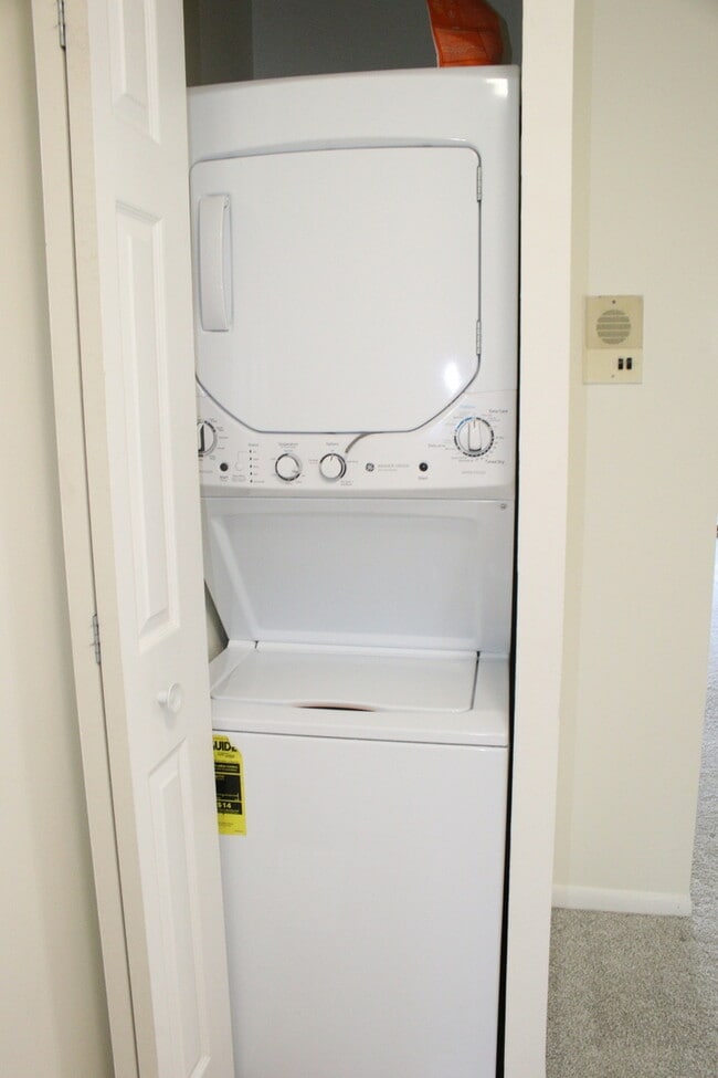 Building Photo - 2 Timber Ln