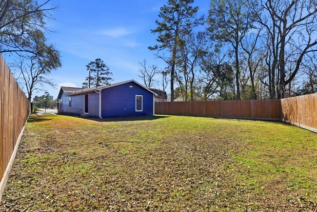 Building Photo - 915 Nevell St