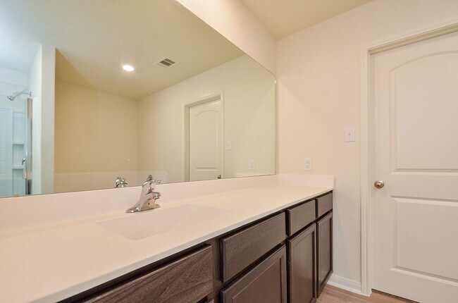 Building Photo - 329 Killam County Dr