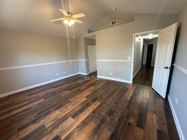 Building Photo - 5682 Cambridge Way
