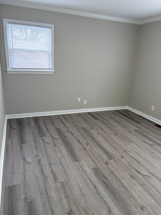 Building Photo - Newly Renovated For You!