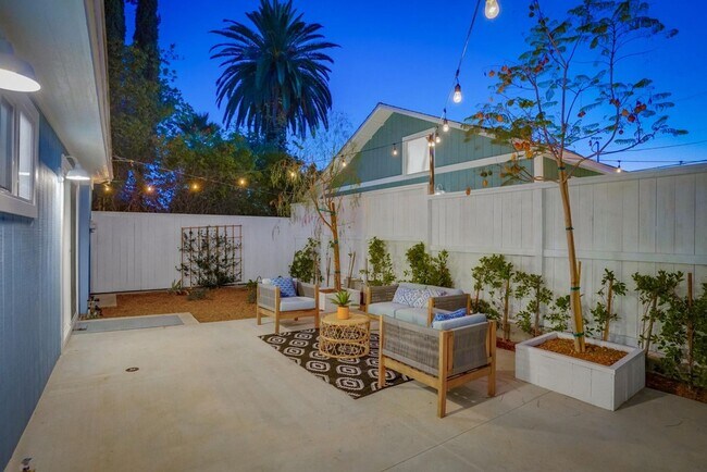 Building Photo - 5135 N Eagle Rock Blvd