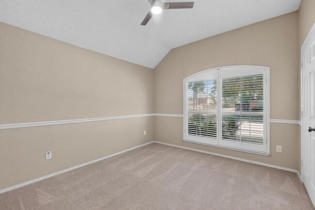 Building Photo - 10201 Max Ln