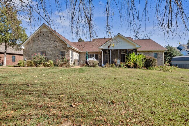 Building Photo - 614 Greene Dr