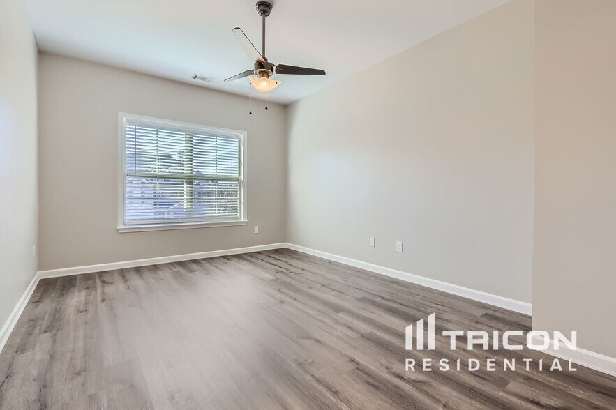Building Photo - 4113 Roberts Crest Dr