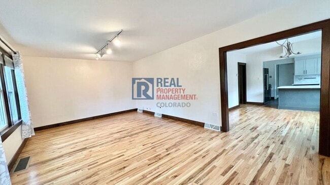 Building Photo - 594 S Ogden St