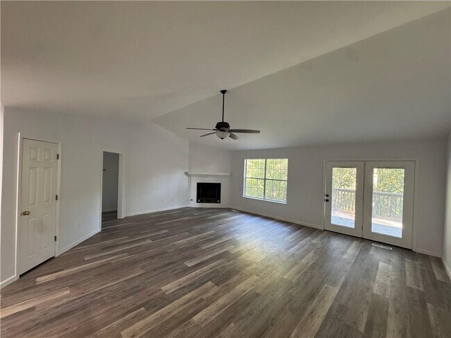 Building Photo - 26 Greenridge Ln