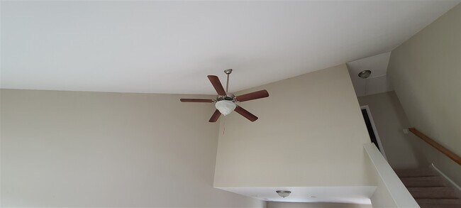 Building Photo - 18 Paige Dr