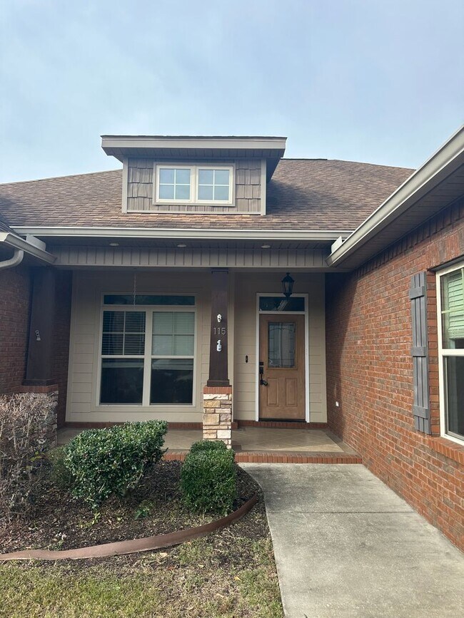 Building Photo - Shell Landing East!!! FRESH PAINT!!! NEW FLOORING!!!