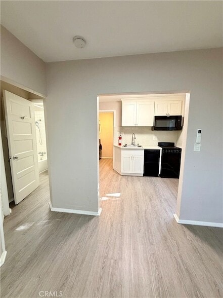 Building Photo - 1542 E Woodbury Rd