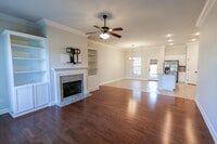 Building Photo - Beautiful 3 bedroom/2 bathroom in Willow Heights