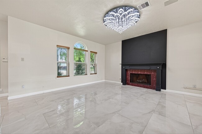 Building Photo - 6710 Creek Village Dr