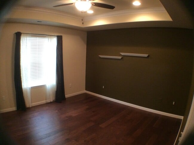 Building Photo - 309 Clearview Pkwy