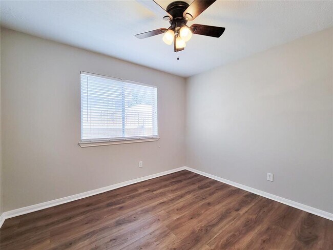 Building Photo - 4226 Daisy Meadow Dr