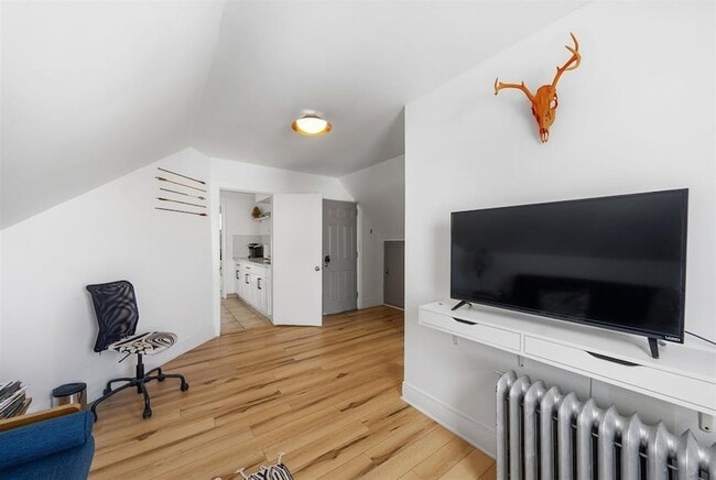 Building Photo - 124 73rd St