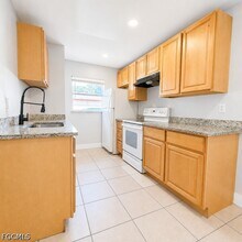 Building Photo - 1572 Cypress Dr
