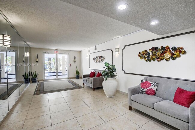 Building Photo - 6500 Cypress Rd