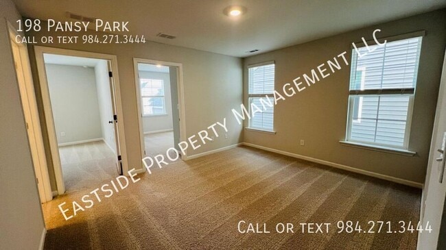 Building Photo - 198 Pansy Pk