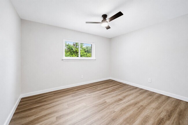 Building Photo - 15414 Ripplestream Dr