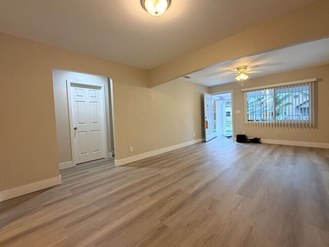 Building Photo - Charming 3-bedroom, 2-bathroom home located in the city of San Bernardino, CA.